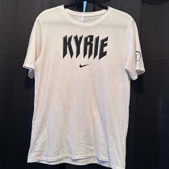 Men’s KYRIE NIKE Tshirt - Picture 1 of 3
